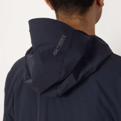 Gamma Lightweight Hoody - Black Sapphire