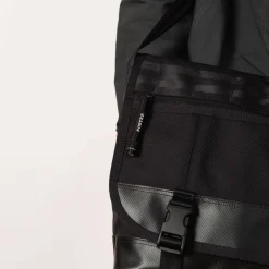 Heat Messenger Bag (L) - Black