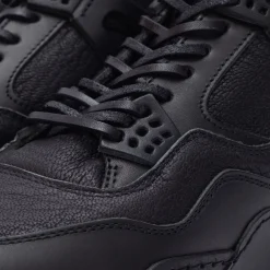 MIP 10 - Black